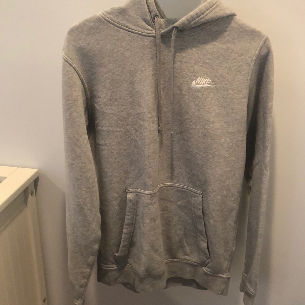 nike sweatshirt
